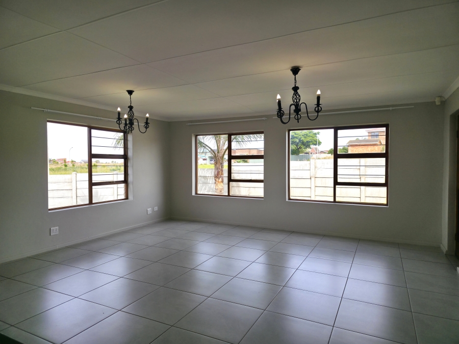 2 Bedroom Property for Sale in Wavecrest Eastern Cape